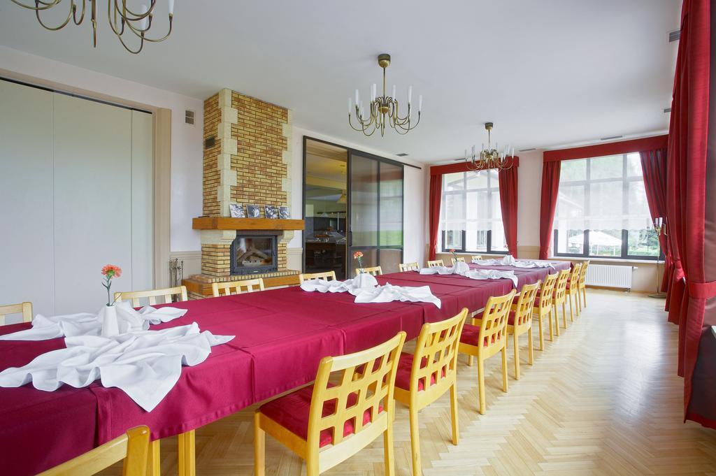 Hotel Perla Bieszczadow Geovita Czarna  Exteriör bild