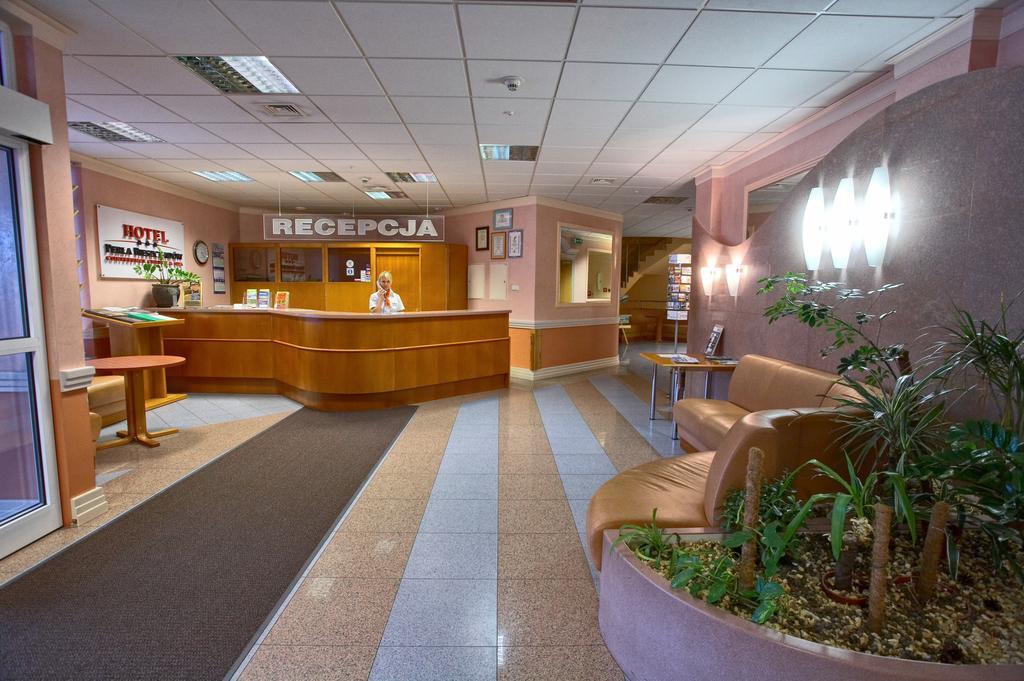 Hotel Perla Bieszczadow Geovita Czarna  Exteriör bild