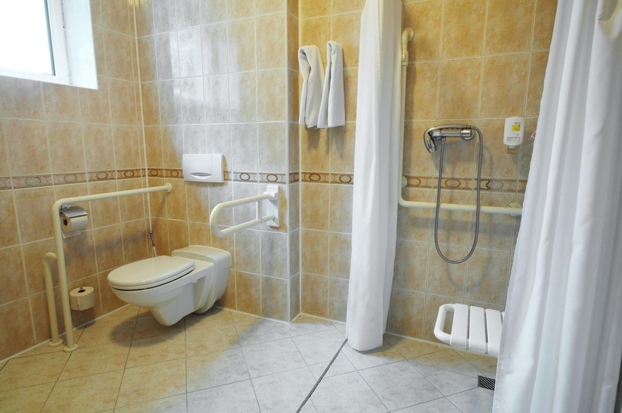 Hotel Perla Bieszczadow Geovita Czarna  Rum bild